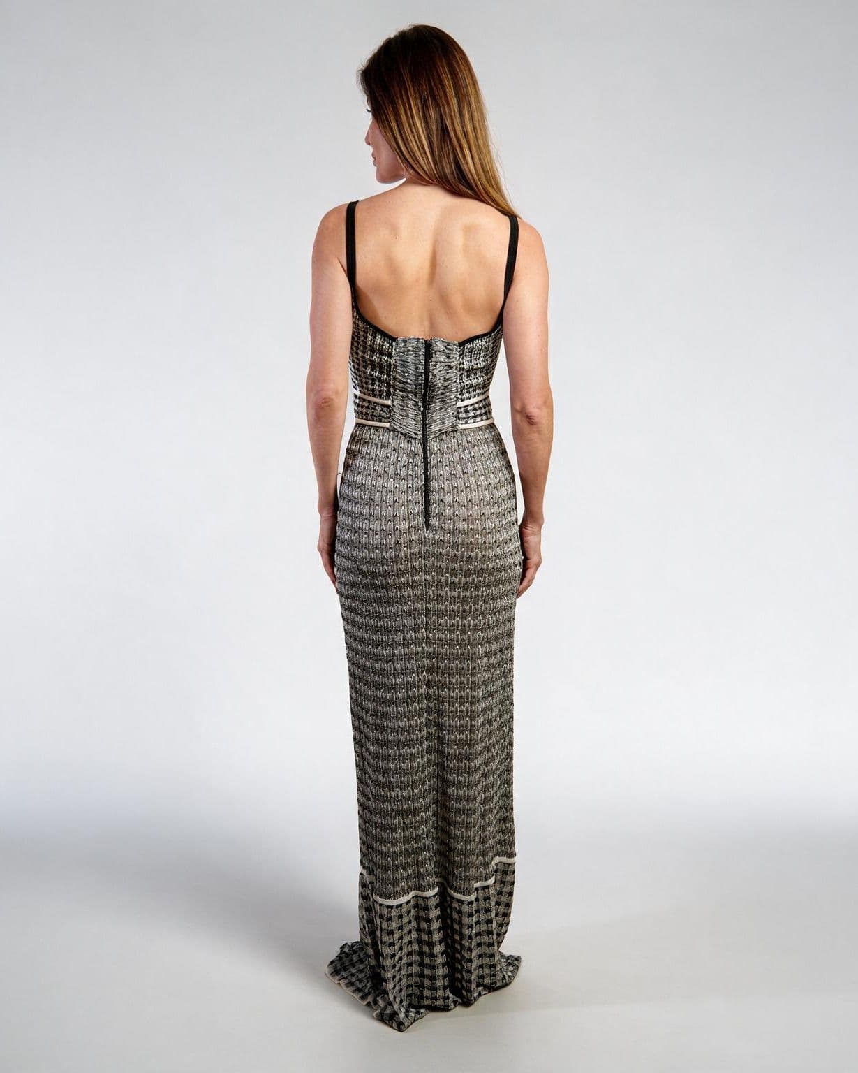 Vestido Longo Jacquard Kerry, peça no corpo