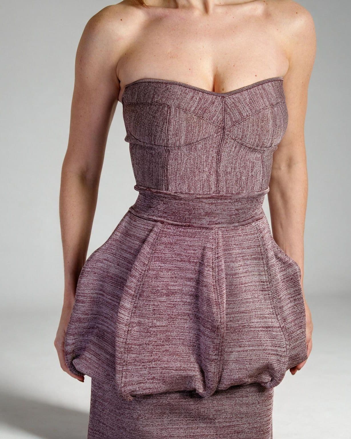 Vestido Midi Corselet Regor, detalhe da peça