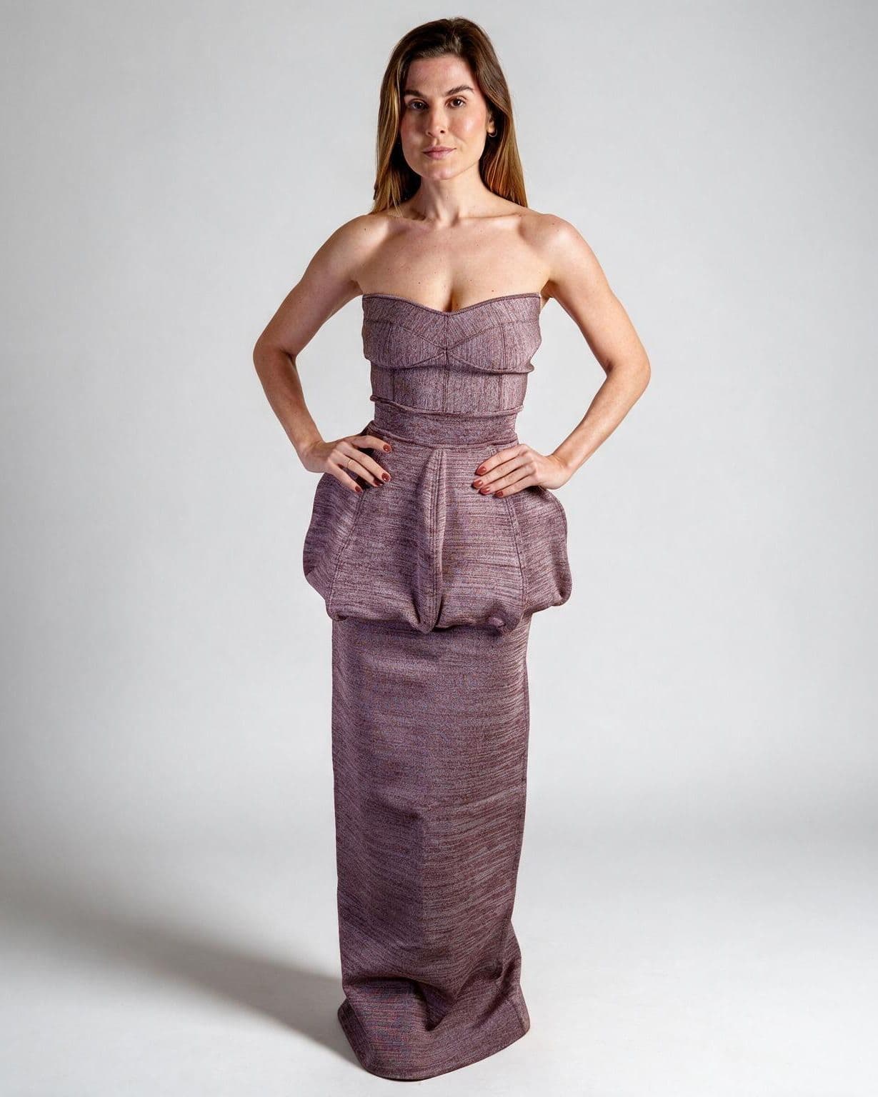 Vestido Midi Corselet Regor, peça no corpo