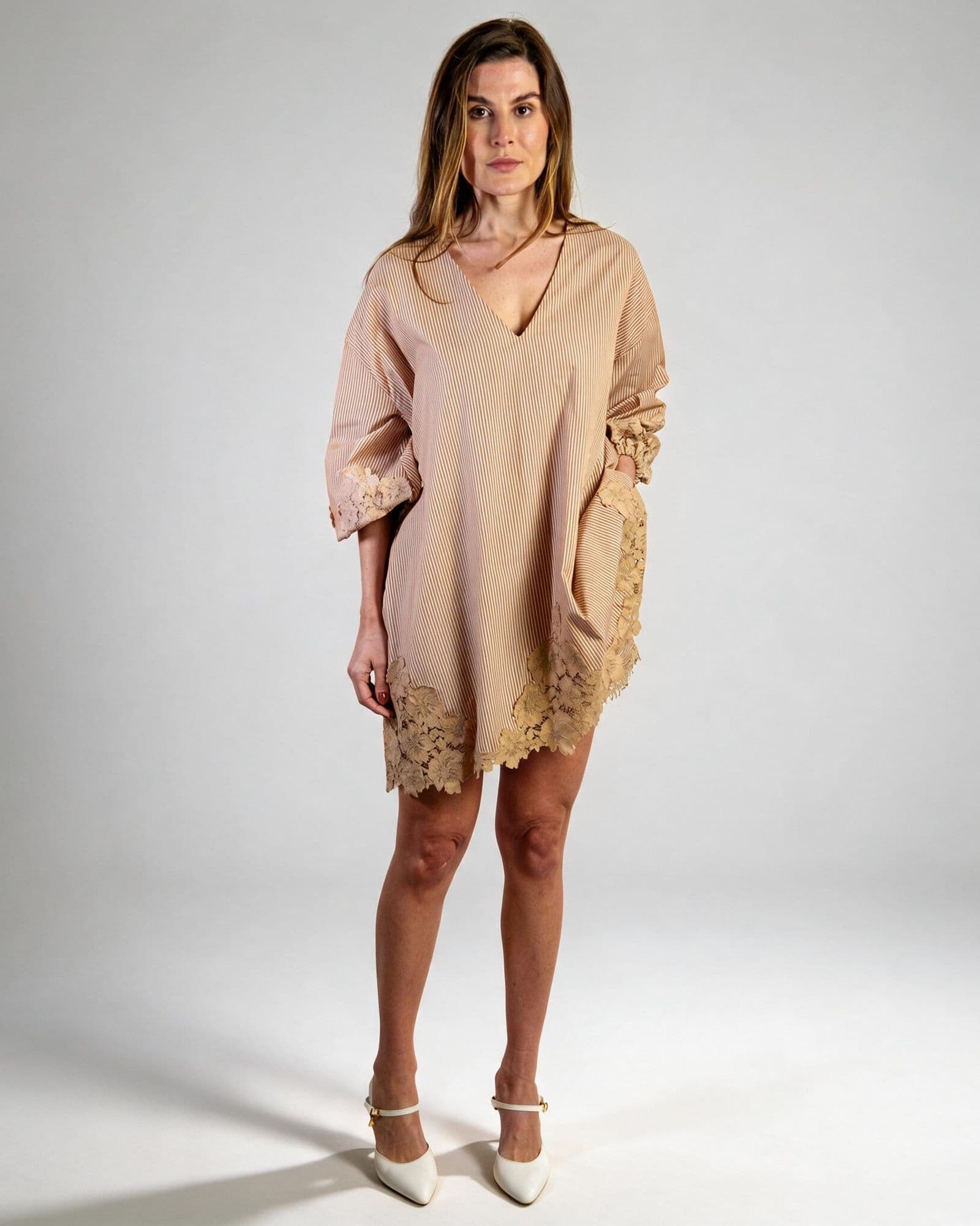 Conjunto Vestido Sorrentino, peça no corpo